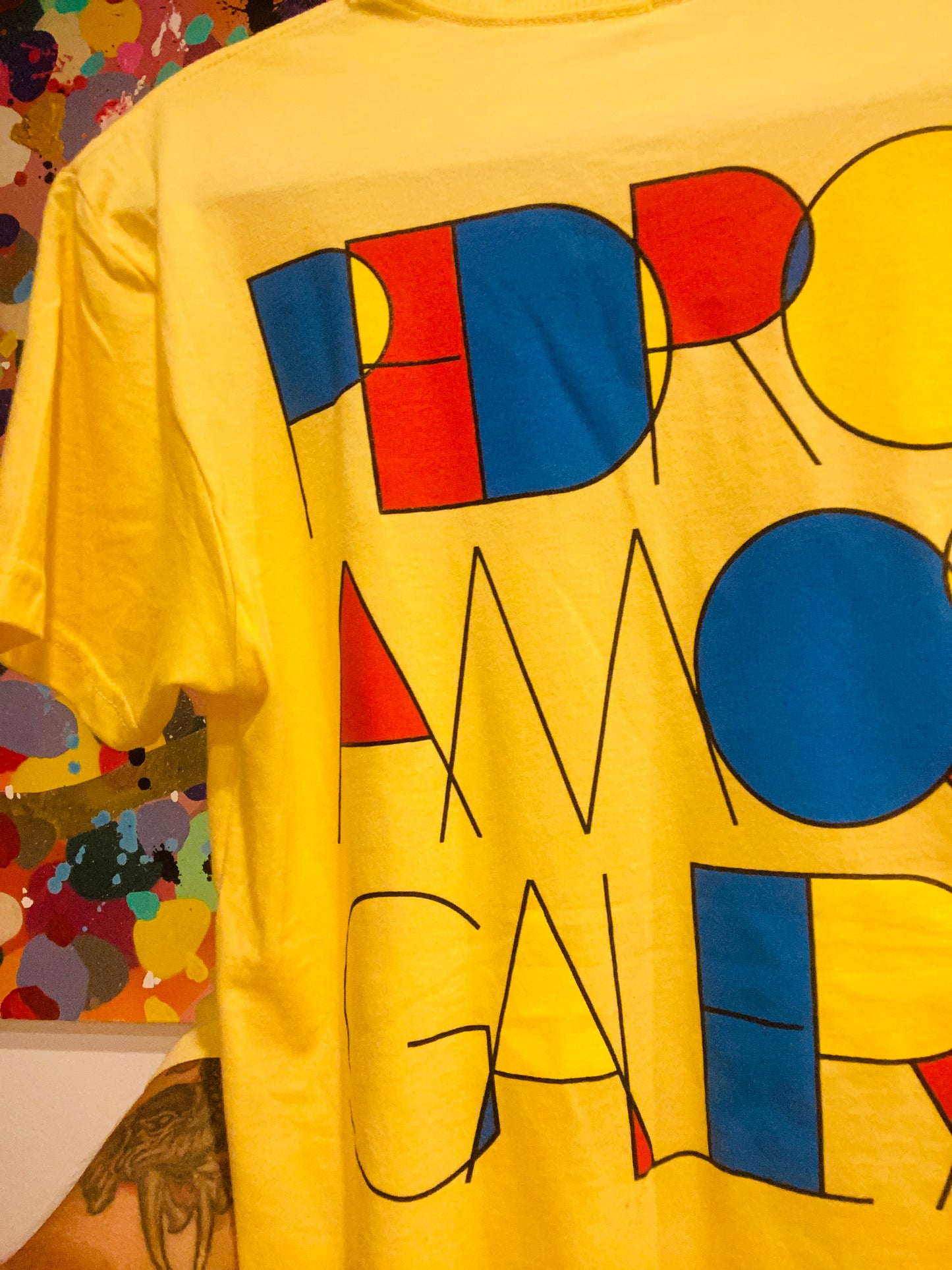 "Pedro AMOS Galeria" - Yellow Contemporary Logo - T-Shirt